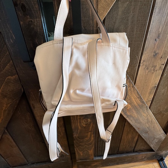 Light pink backpack - Picture 3 of 3